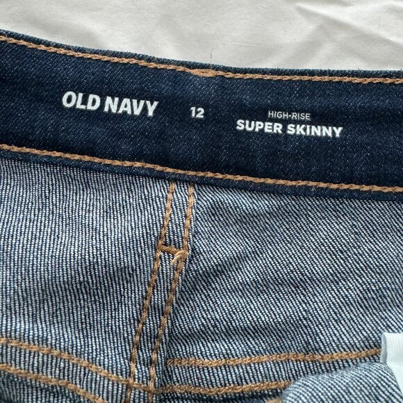 Old Navy Women´s Super Skinny Jeans, Size 12 - Picture 4 of 10